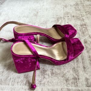 Circus by Sam Edelman Magenta Velvet Block Heel Sandals